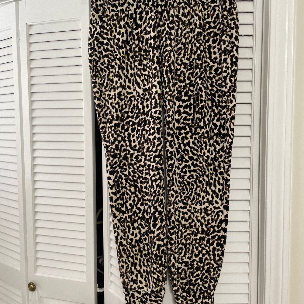 CABI Leopard pants!!!